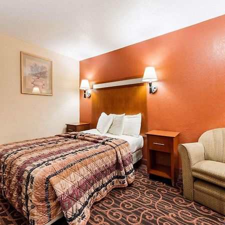 Econo Lodge Jasper Екстериор снимка