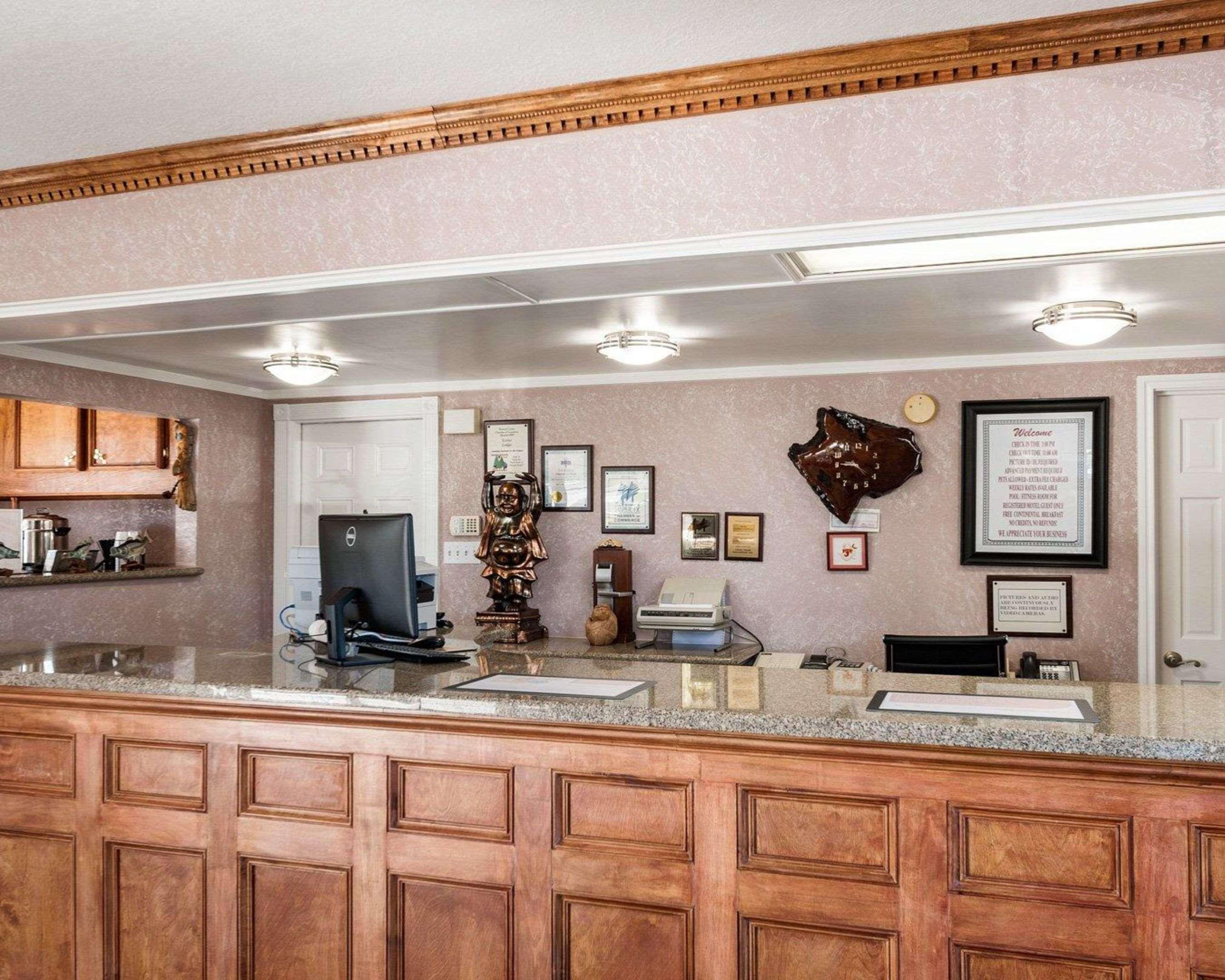 Econo Lodge Jasper Екстериор снимка