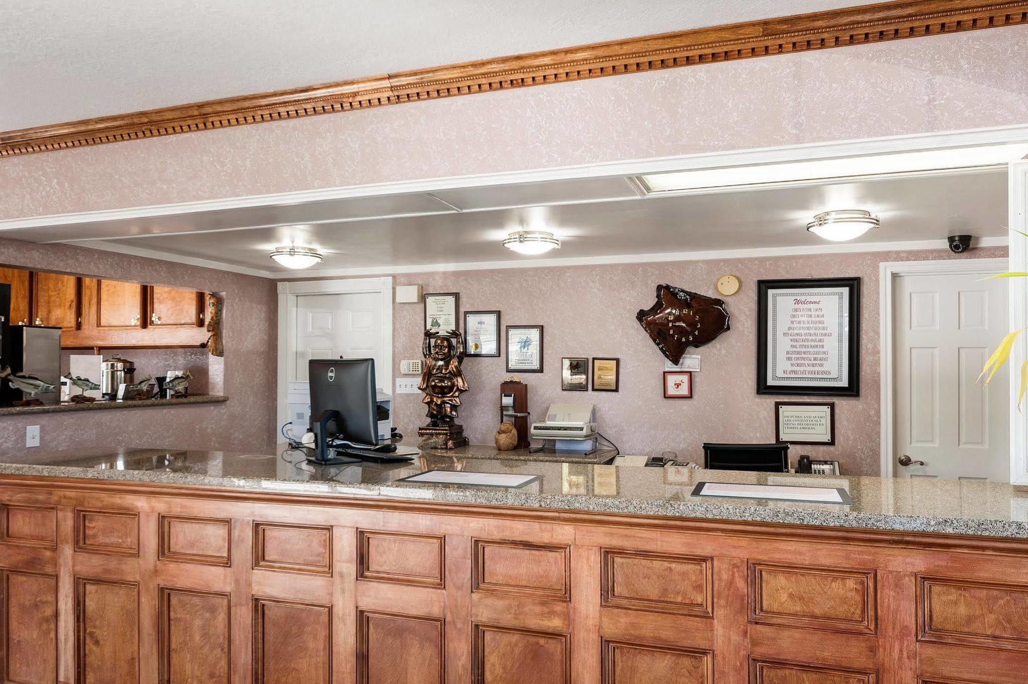 Econo Lodge Jasper Екстериор снимка